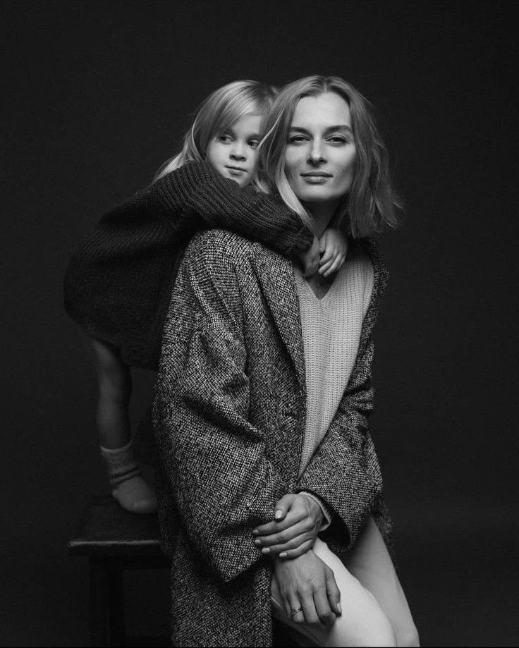 Editorial family photo shoot